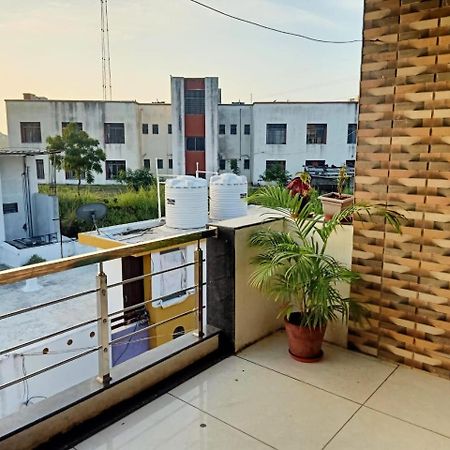 Bhavya Homestay Garudeshwar エクステリア 写真
