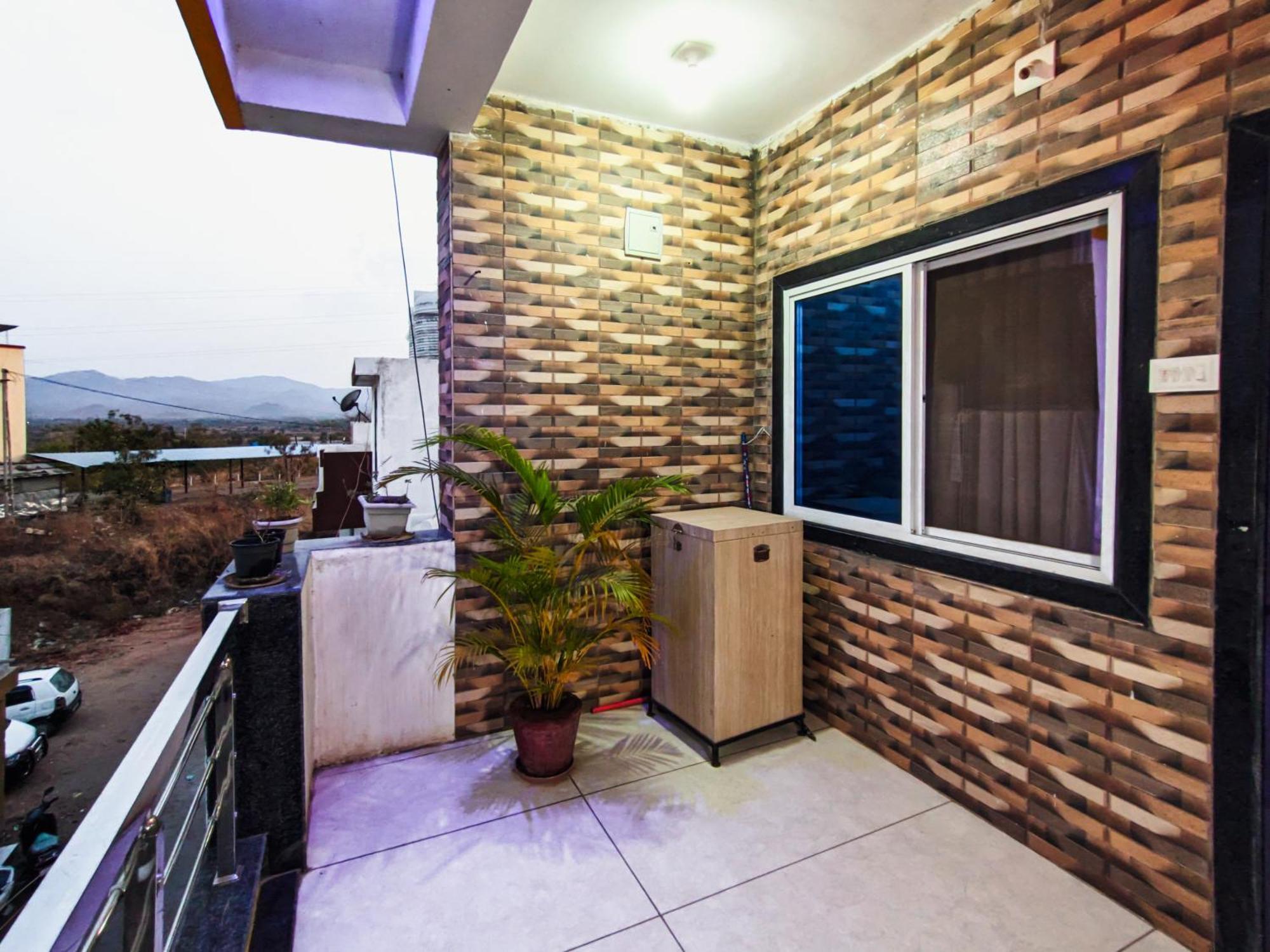 Bhavya Homestay Garudeshwar エクステリア 写真