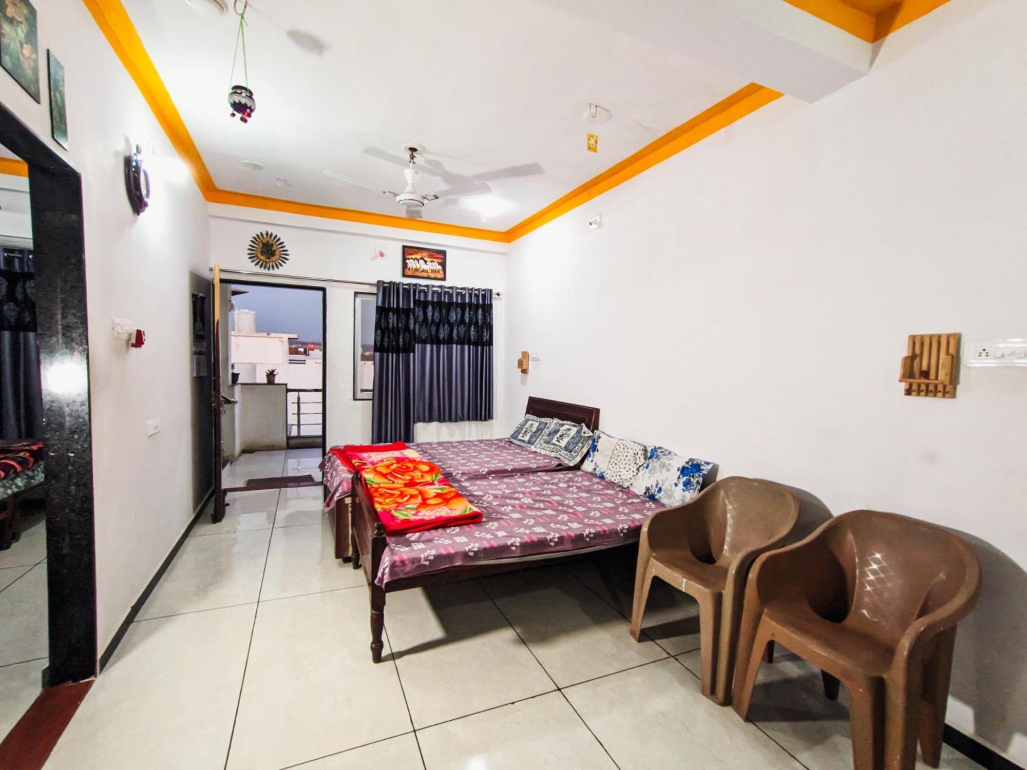 Bhavya Homestay Garudeshwar エクステリア 写真