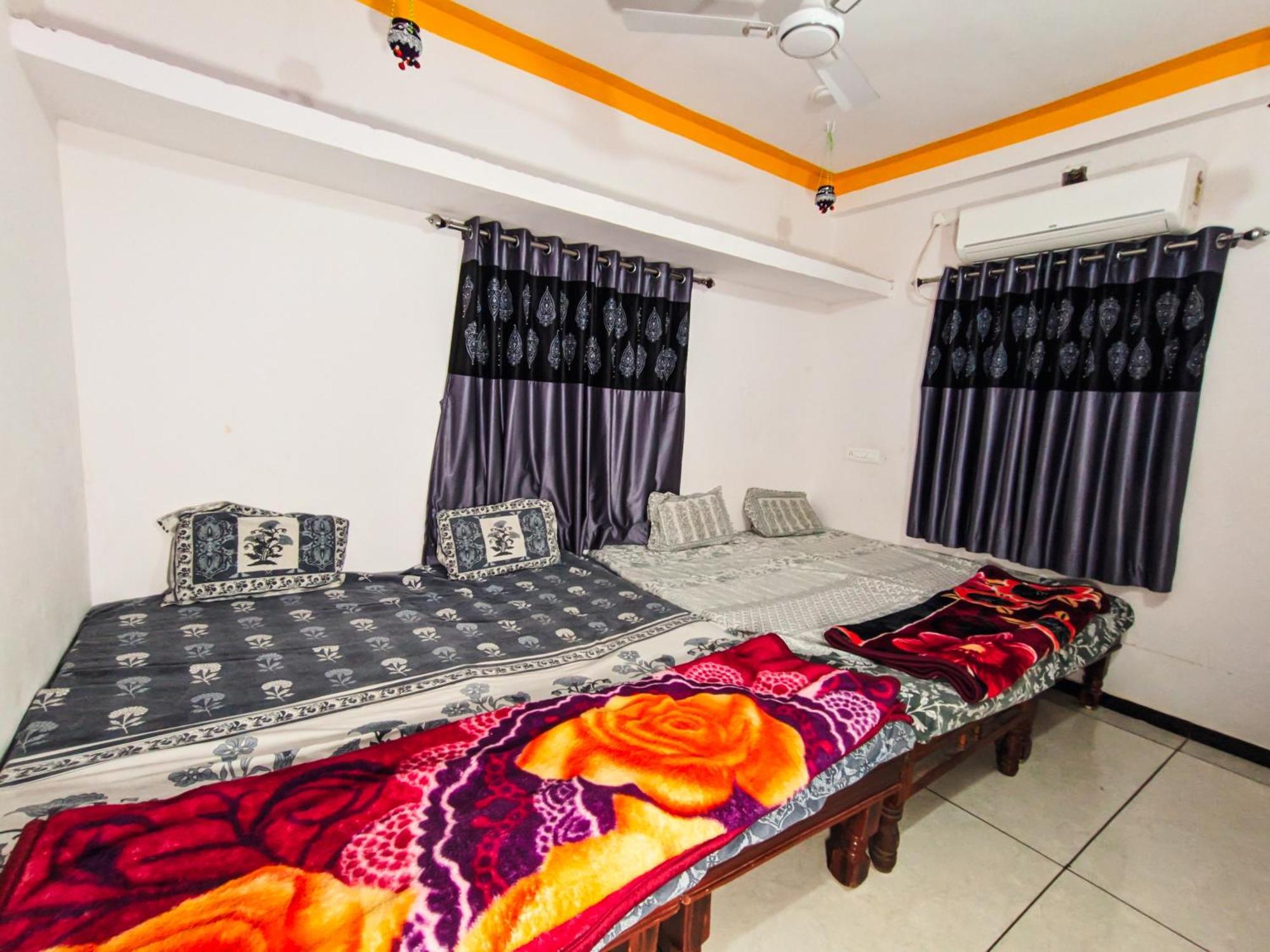 Bhavya Homestay Garudeshwar エクステリア 写真