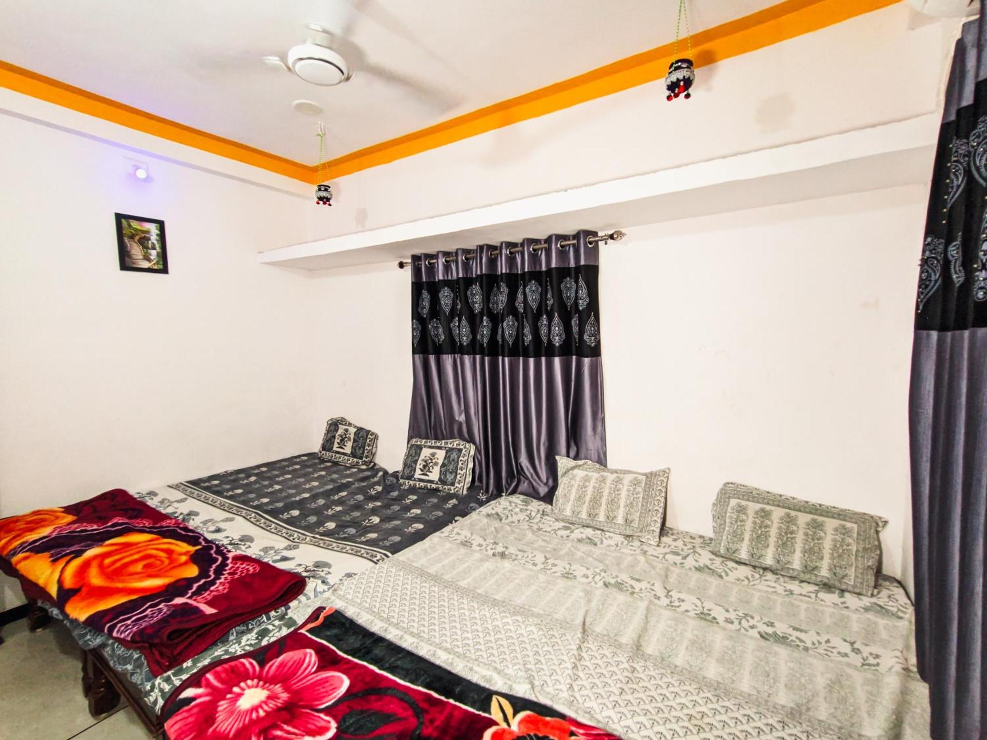Bhavya Homestay Garudeshwar エクステリア 写真