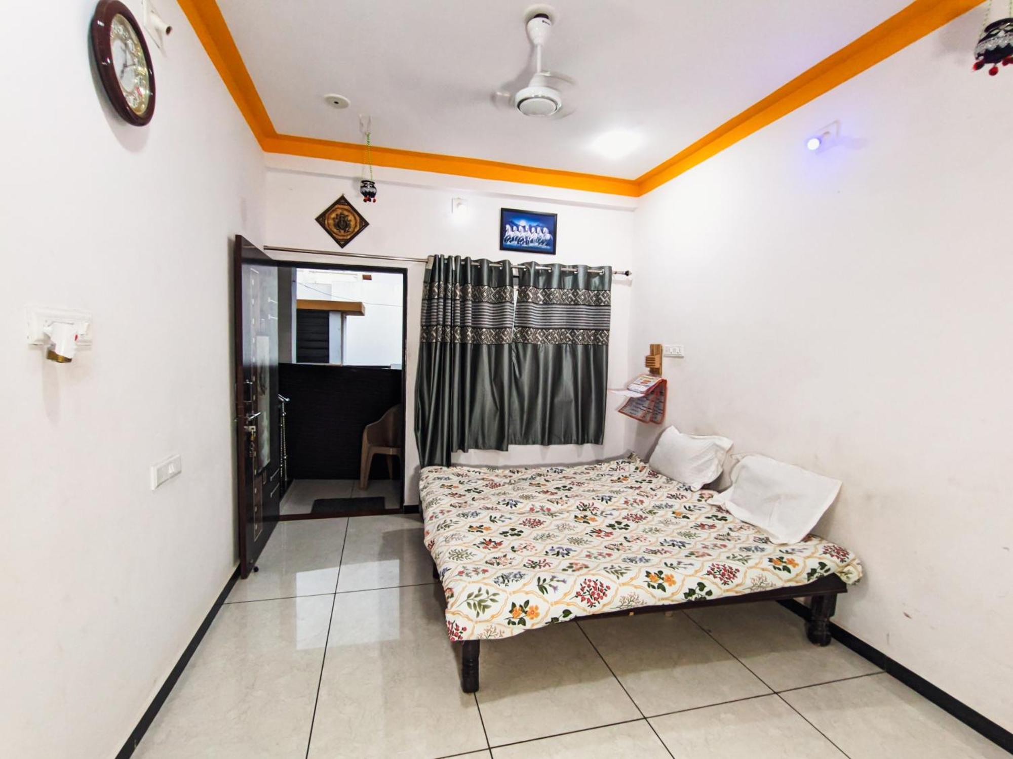 Bhavya Homestay Garudeshwar エクステリア 写真